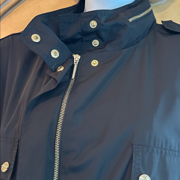 Calvin Klein Stylish Black Jacket with Gold Accents - Picture 4 of 11